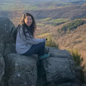 Babysitter en Chalon : S'amuser avec l'anglais et le dessin!