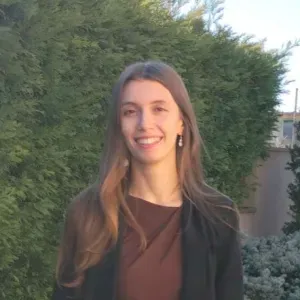 Addetta alle pulizie affidabile e precisa
