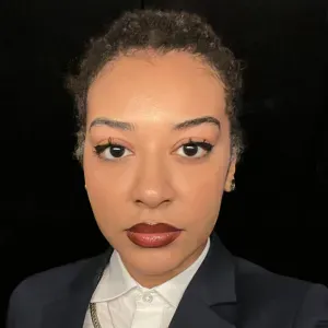 Baby-sitter expérimentée à Paris 