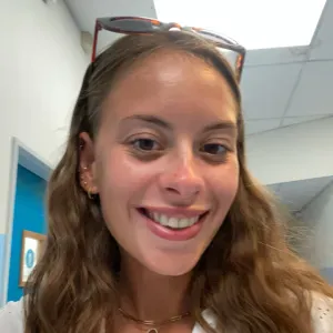 Baby-sitter dynamique et sportive disponible autour de Rouen