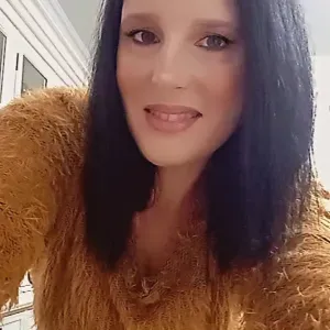 Addetta alle pulizie su Lecce e provincia 