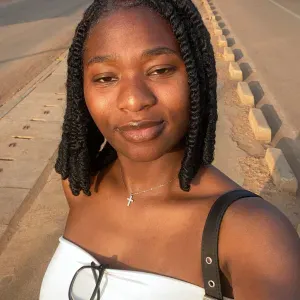 Je suis baby-sitter situé à Grace-hollogne 