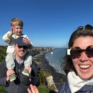 Je recherche une baby-sitter pendant nos vacances