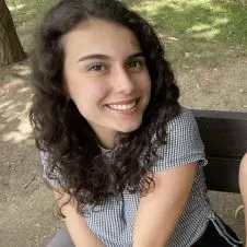 Baby-sitter jeunes enfants à St Maur 