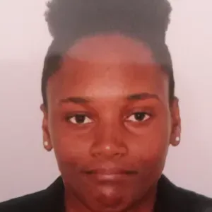 Empregada de Limpeza, responsável  em vialonga 