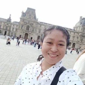 Passionate Filipina looking for a job!