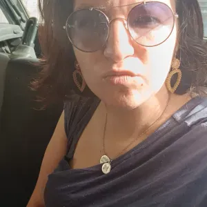 Cerco lavoro pulizie o bb urgente grazie