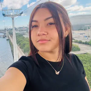 Cuidadora de idosos ou cuidadora de crianças 