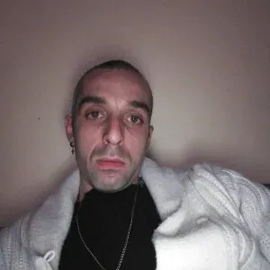 Offerta di lavoro per tata a Calvignasco