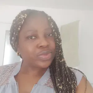 Baby-sitter expérimentée à Saint-Étienne 