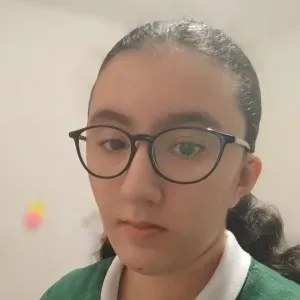 Baby-sitter expérimentée à Bédarieux !