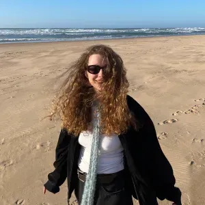 Pet sitting, dog and cat friendly, activities with pets 