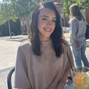 Baby-sitter expérimentée à castelginest 