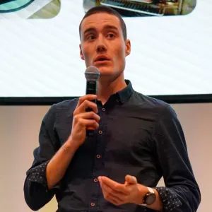 Etudiant à l'EM Lyon donne cours de Maths, Stats et Compta