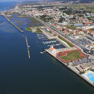 Oferta de emprego para empregada de limpeza em Esposende