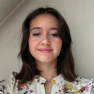 Baby-sitter disponible juin et/ou juillet — Paris & banlieue