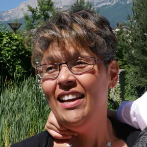 La baby-sitter expérimentée des 3D !