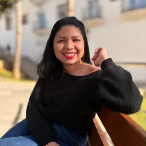 Estudiante de turismo imparte clases de inglés y portugués