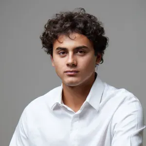 Leon, Online Tutor di 22 anni responsabile. 