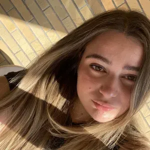 Babysitter dedicada e responsável em Braga