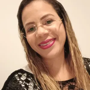 Sou Técnicas de Enfermagem, e cuidadora de idosos