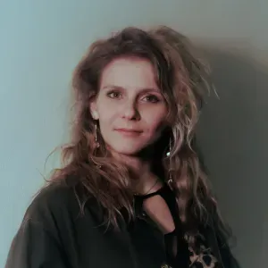 Artiste & nounou expérimentée 