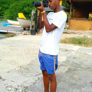 Jardinier sérieux pour entretien de jardins A Lamentin Gp