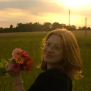 étudiante proposant des cours particuliers, aide aux devoirs