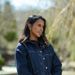 Baby-sitter expérimentée et bilingue anglais
