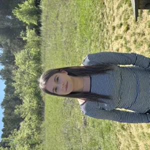 Baby-Sitter au alentour de Saint-Laurent-des-arbres