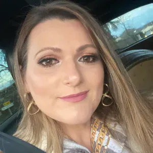 je recherche un professeur français