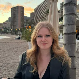 Experienced English speaking babysitter/tutor in monaco! 