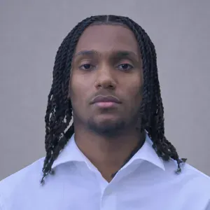 Baby-sitter sérieux et motivé disponible sur Orléans