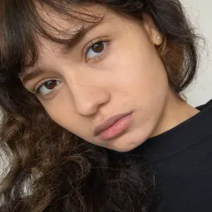 Procuro experiencia como babysitter no Porto