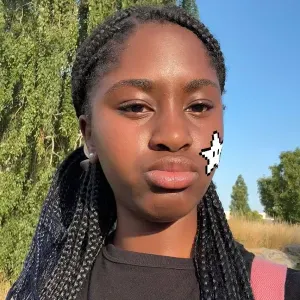 Baby-sitter adolescente à temps partiel 