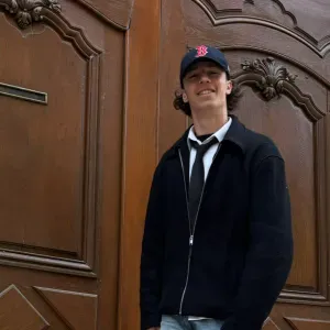 Baby sitter à Dijon pour petits et grands :)