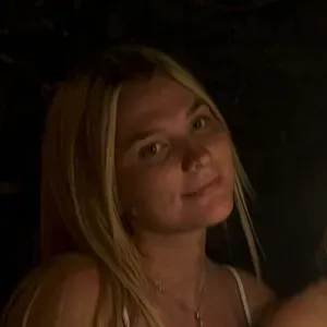 baby-sitter expérimentée sur la Côte d'Azur
