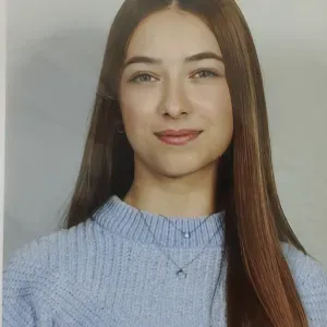 Profesora joven comprometida  
