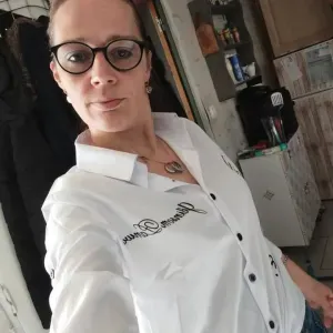 Agent d'entretien dans des maisons