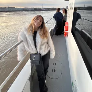  Baby-sitter 17 ans, sérieuse et responsable à Bordeaux