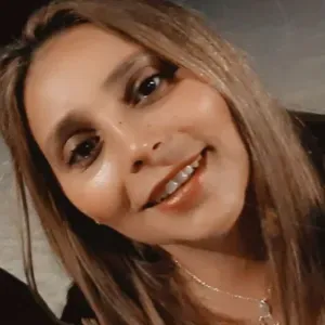 Olá sou a Sónia tenho 31 anos... E gosto do que faço..