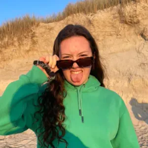 Baby-sitter motivé et créative a Pont l Abbe