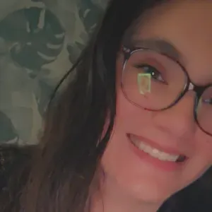 Baby-sitter hyper cool et toujours souriante. 