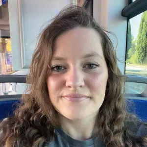 Baby-sitter sur Hyères et alentours !