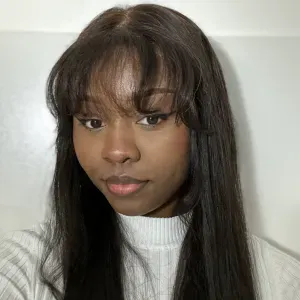 Jeune étudiante vous propose son aide pdt son temps libre 