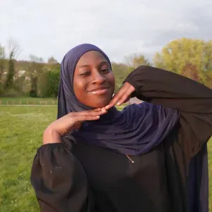 Baby-sitter expérimentée à Mantes-la-Jolie 