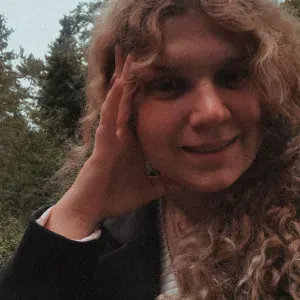 I'm looking for a nanny job, I'm a lactation consultant.  