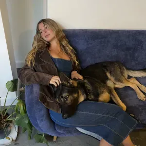 Cuidadora de mascotas en Barcelona – responsable y cariñosa