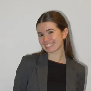 Babysitter enthousiaste et future enseignante