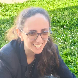 Je recherche une baby-syter